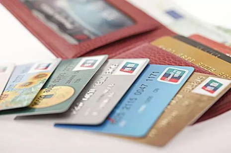 信用卡逾期后还能取现金吗?